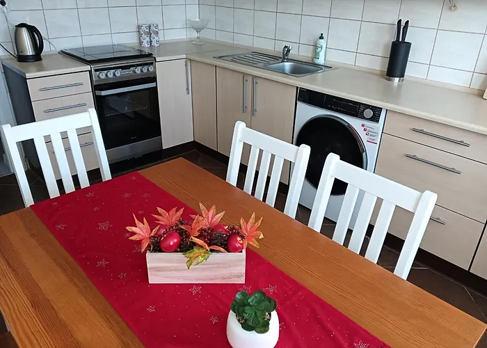 Apartamenty Przy Zamku - Noclegi Paslek